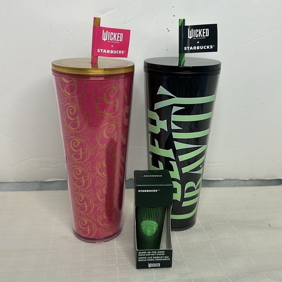 Starbucks x Wicked key chain/ bag charm/ cup charm - Picture 2 of 5